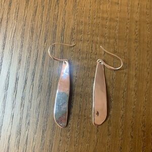SILVER TONE MINIMALIST EARRINGS